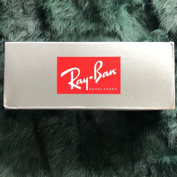 NIB RAY BAN WOMEN'S Black on Clear Sunglasses - Picture 6 of 7